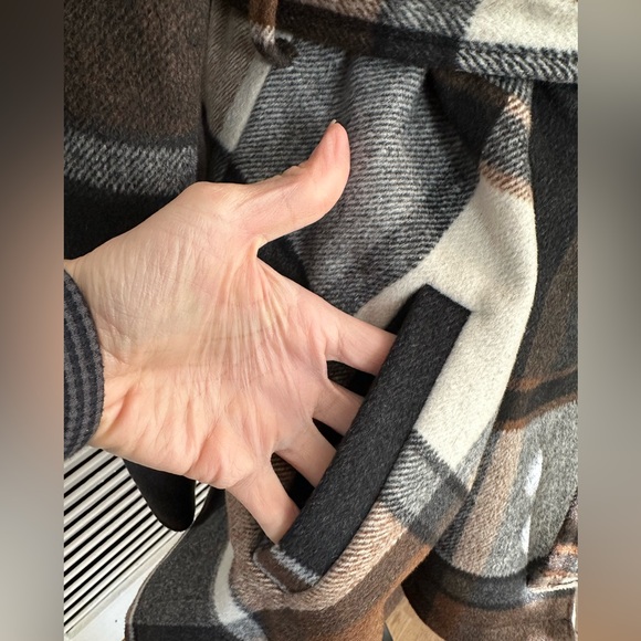 Chicwish wool blend wrap coat - Picture 4 of 9